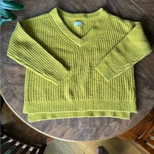 Lucky Brand V-Neck Sweater in Mustard Yellow/Green Large